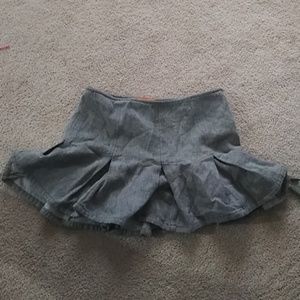 Black and white ruffled mini skirt by bdg size 7/8